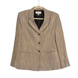 LeSuit Petite Vintage Women's Size
16P, Gold Metalic Tweed Blazer
Long Sleeve